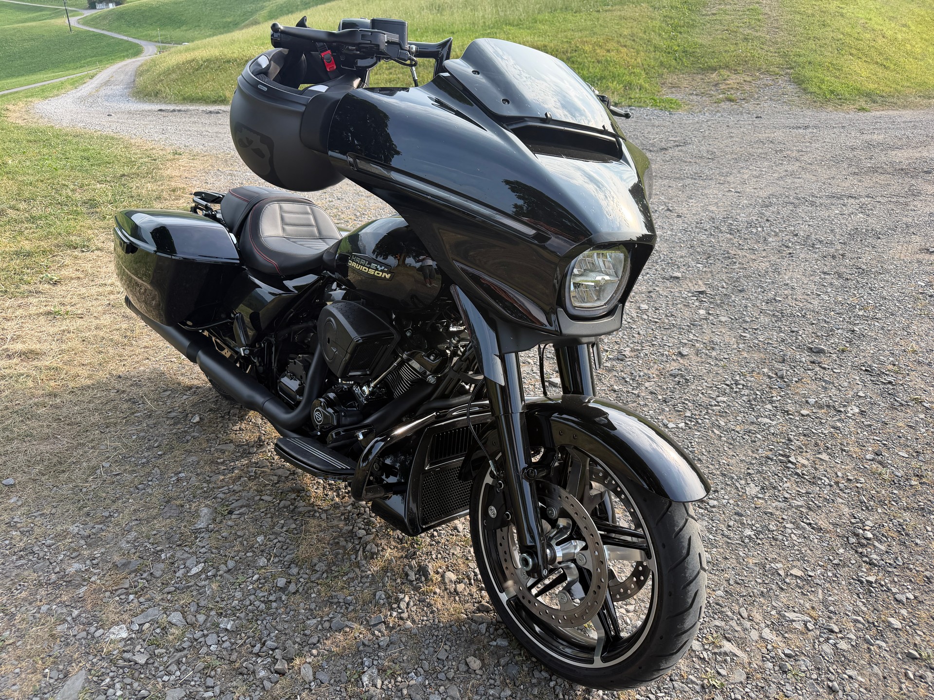 HARLEY-DAVIDSON FLHX Street Glide Black Finish 117-image-7