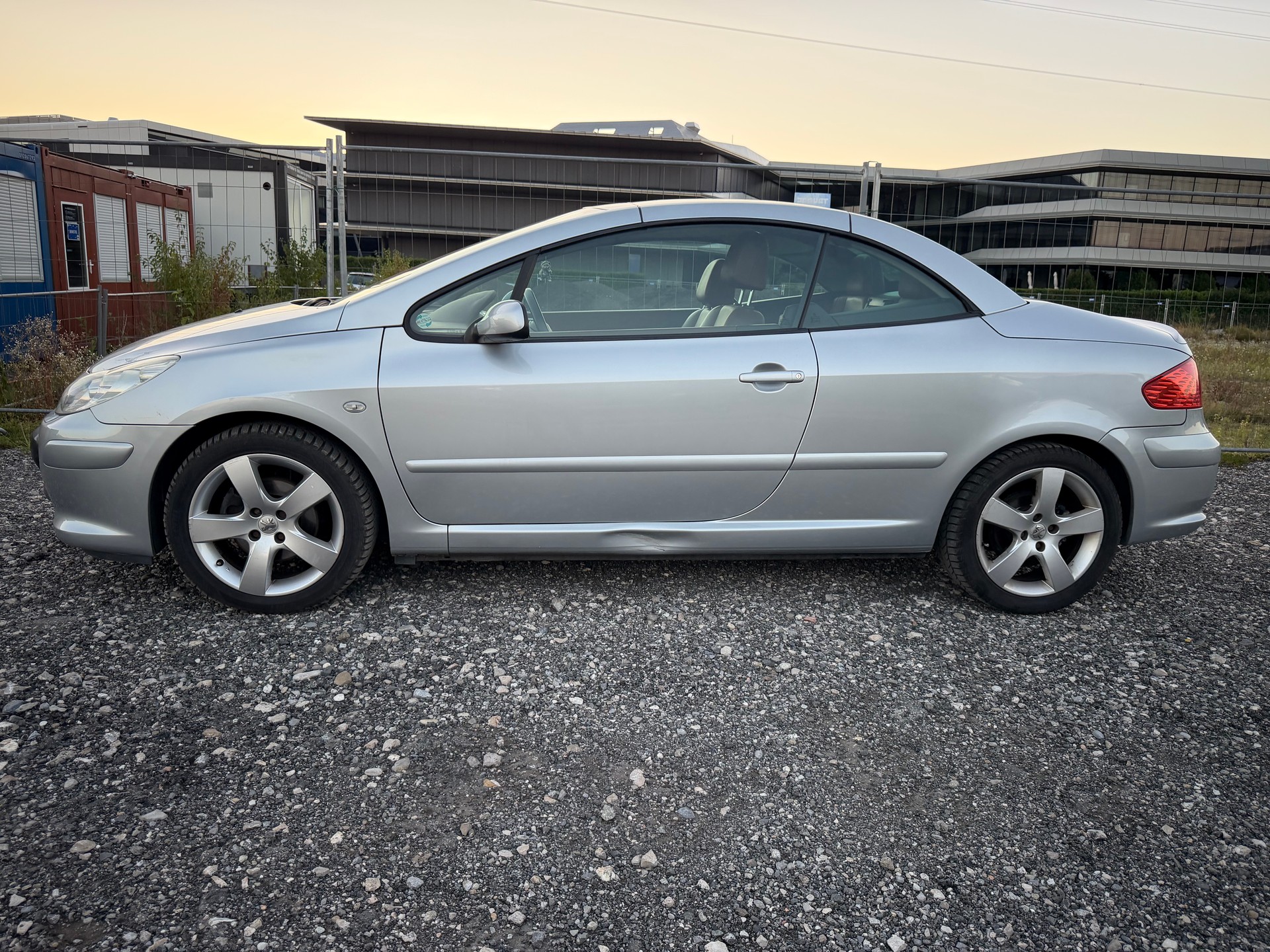 PEUGEOT 307 CC 2.0 16V Dynamic-image-4