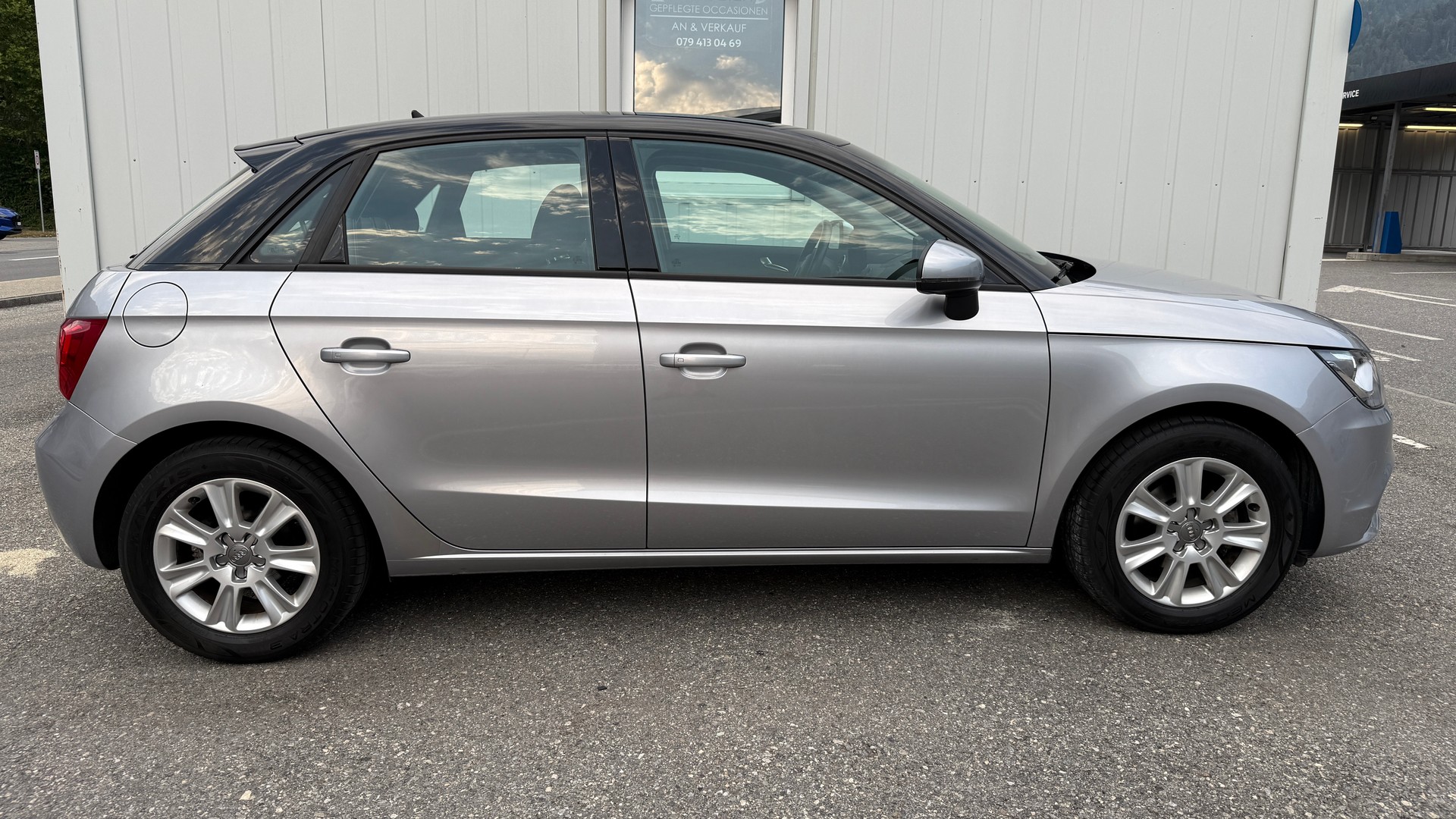 AUDI A1 Sportback 1.2 TFSI Attraction-showroom-element-2