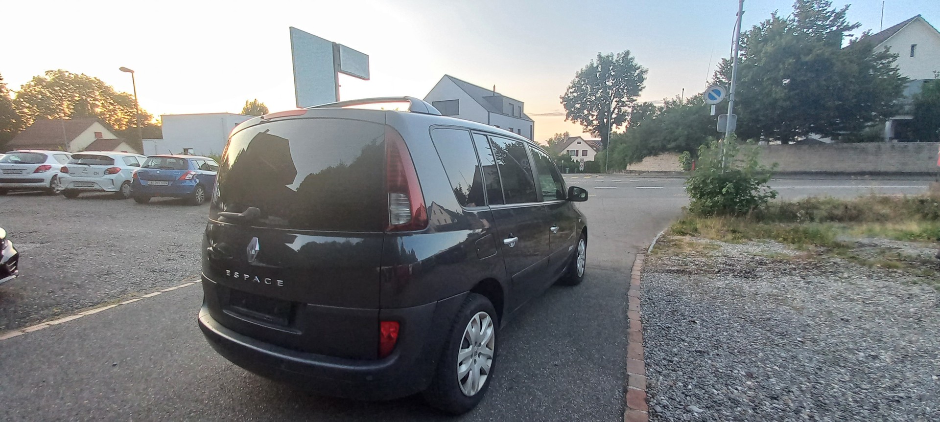 RENAULT Espace 2.0 dCi Swiss Edition-image-5