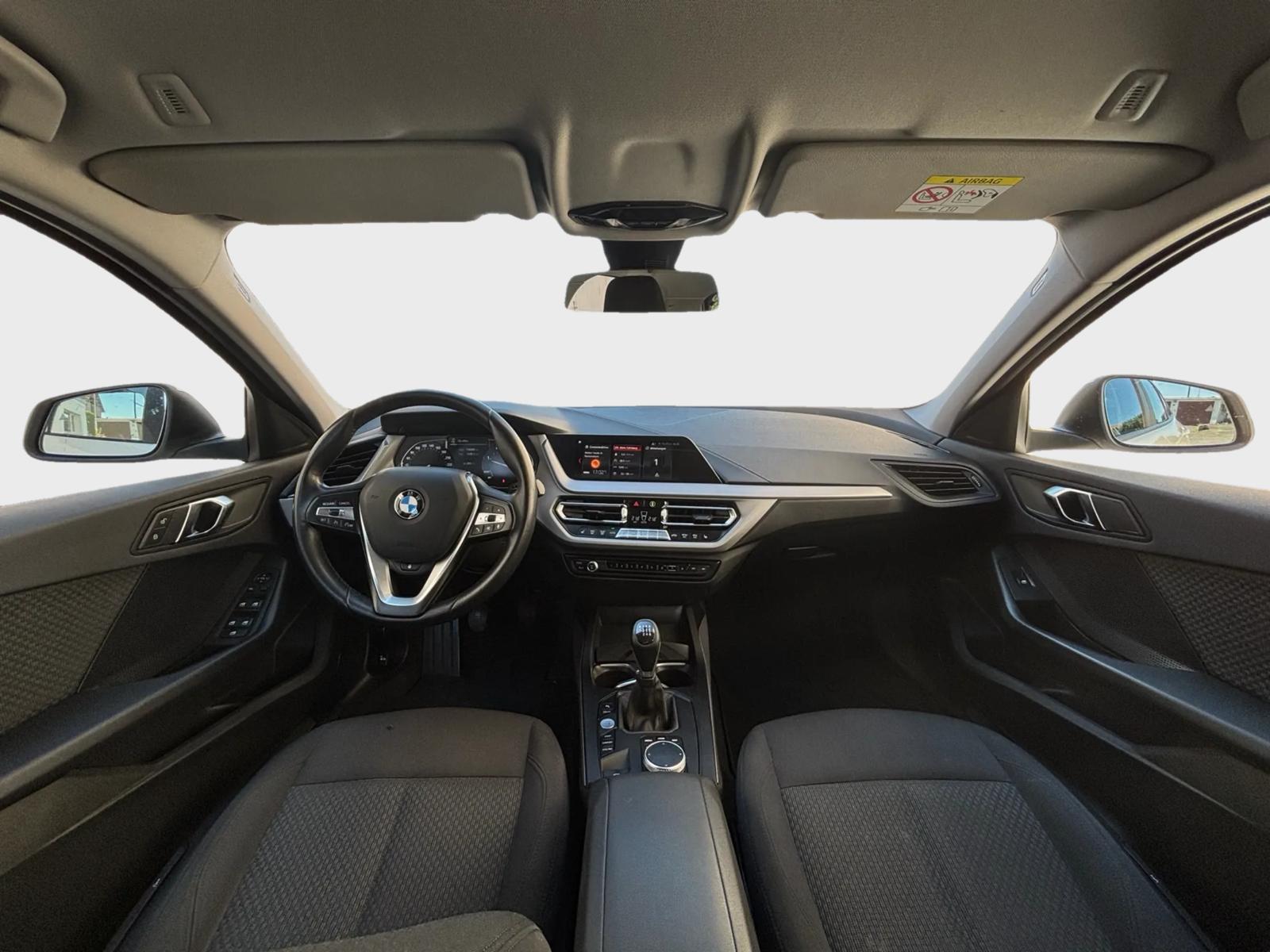 BMW 118d-image-7