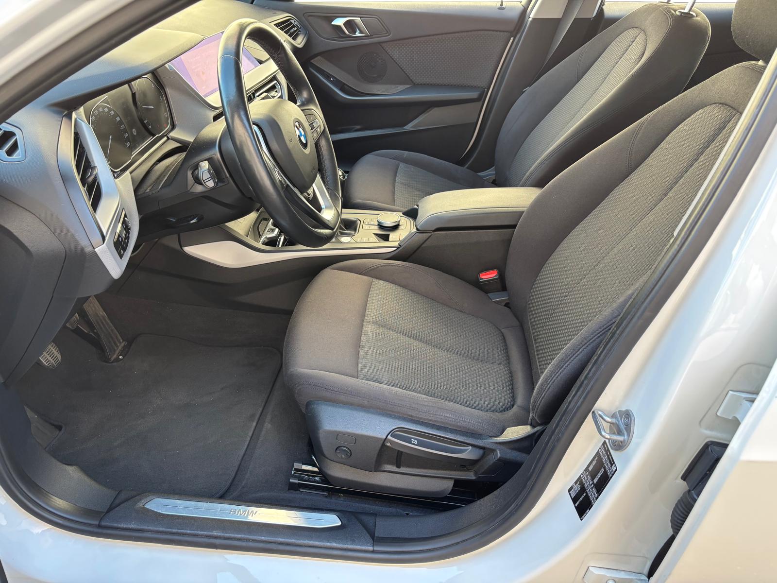 BMW 118d-image-9