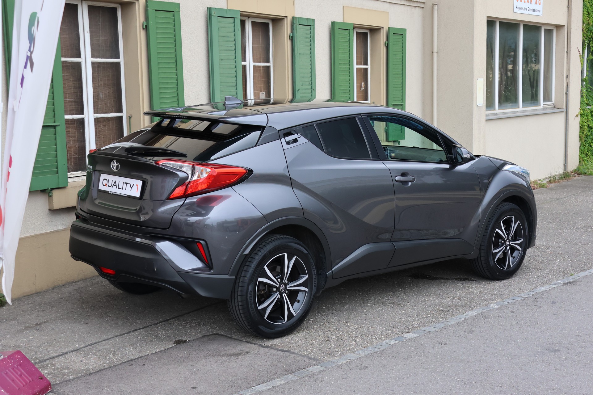 TOYOTA C-HR 1.2 Turbo Comfort-showroom-element-3