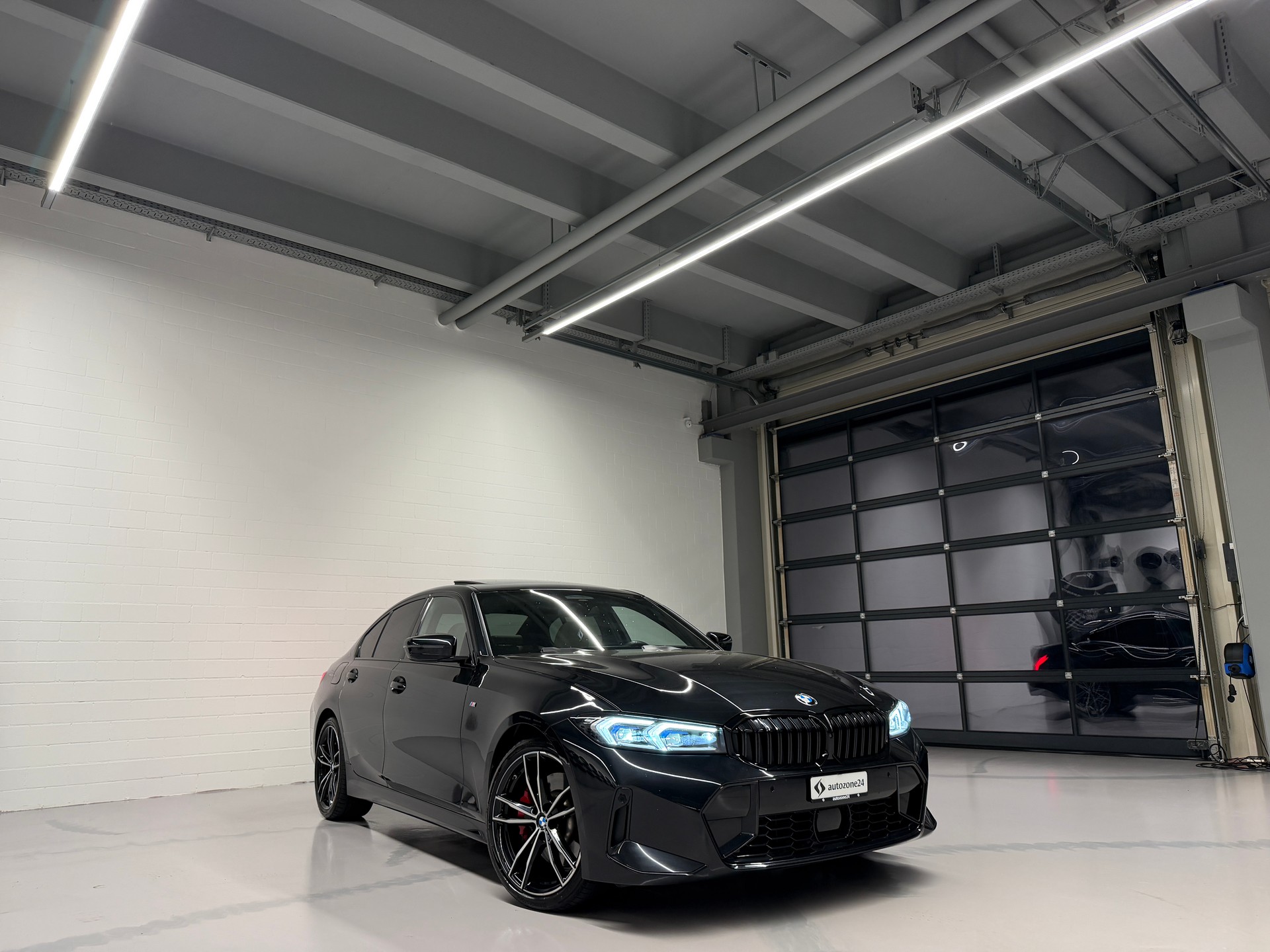 BMW 330d xDrive SAG M Sport *BMW Anschlussgarantie bis 03.07.28*BMW Service Inclusive bis 2.7.29-showroom-element-3