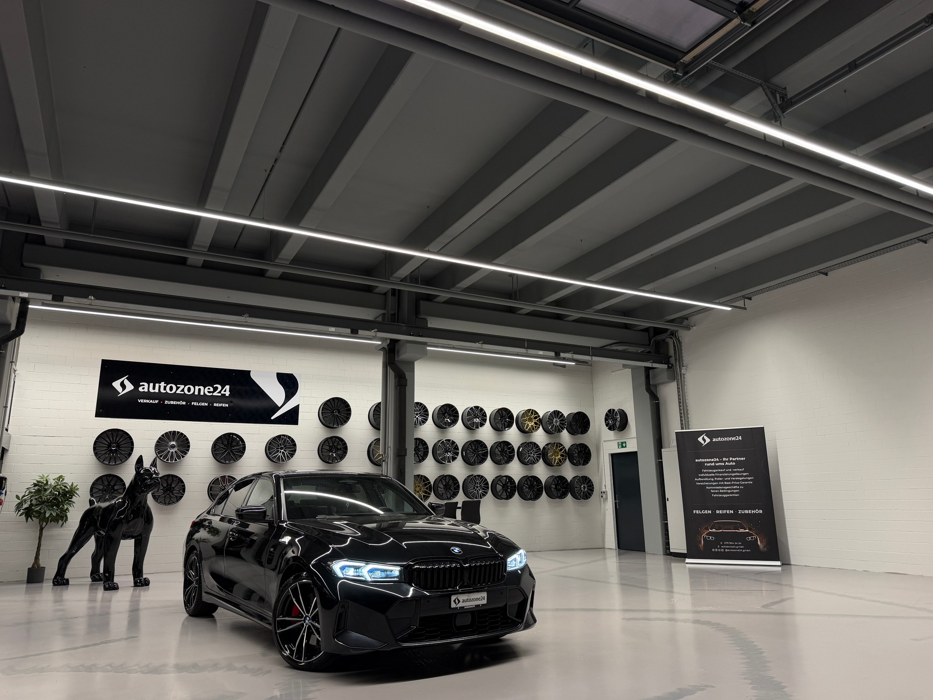 BMW 330d xDrive SAG M Sport *BMW Anschlussgarantie bis 03.07.28*BMW Service Inclusive bis 2.7.29-showroom-element-2