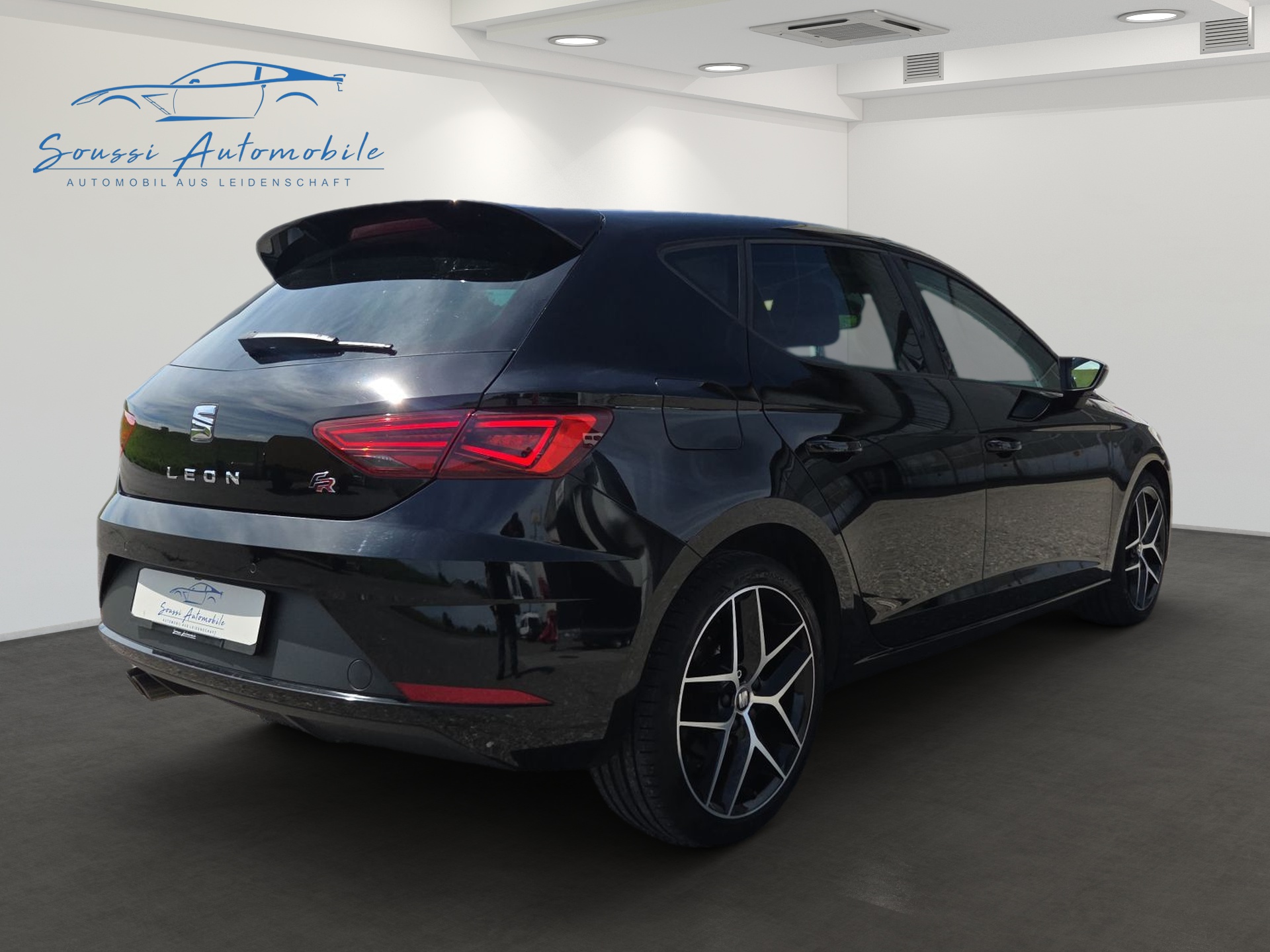 SEAT Leon 1.4 TSI FR Line-showroom-element-2
