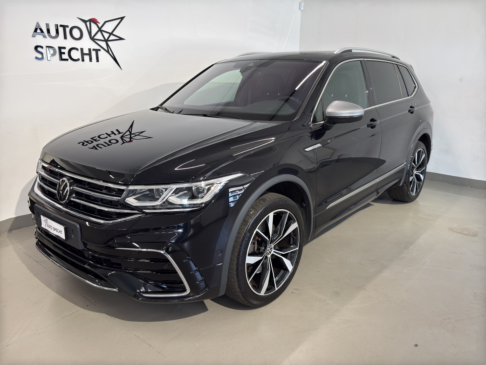 VW Tiguan Allspace 2.0TSI R-Line 4Motion DSG-showroom-element-1
