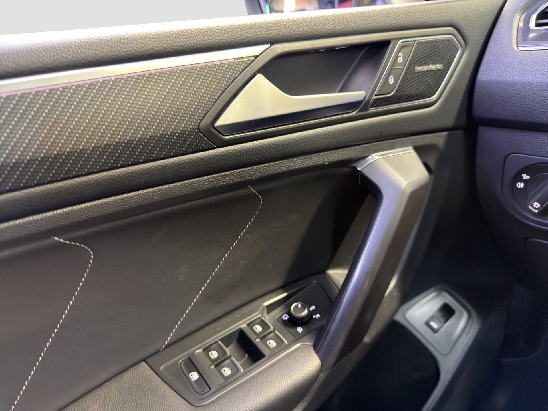 VW Tiguan Allspace 2.0TSI R-Line 4Motion DSG-image-29
