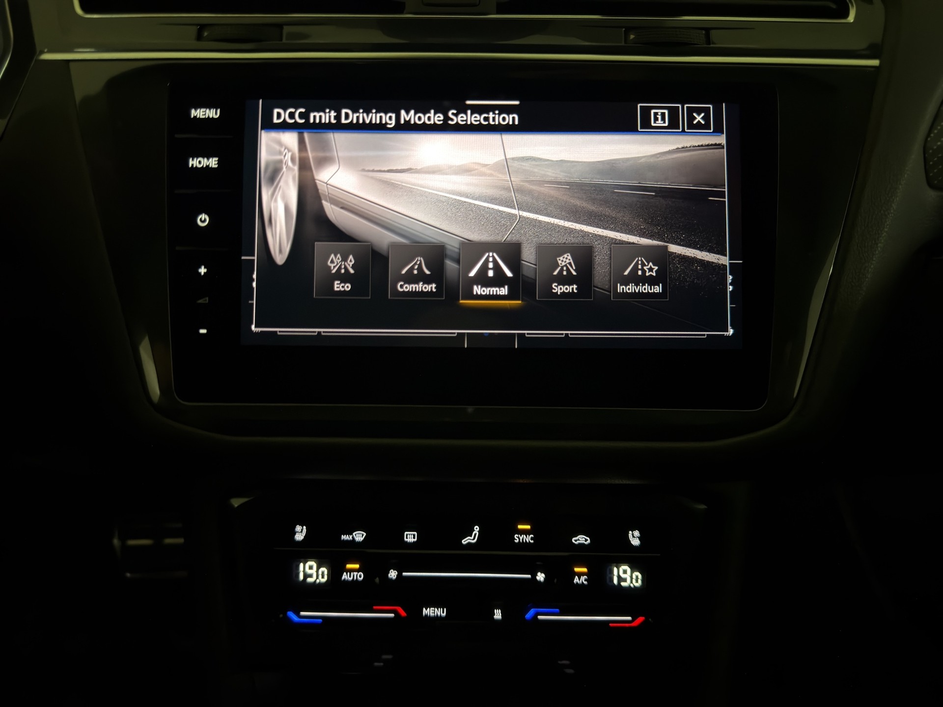 VW Tiguan Allspace 2.0TSI R-Line 4Motion DSG-image-27