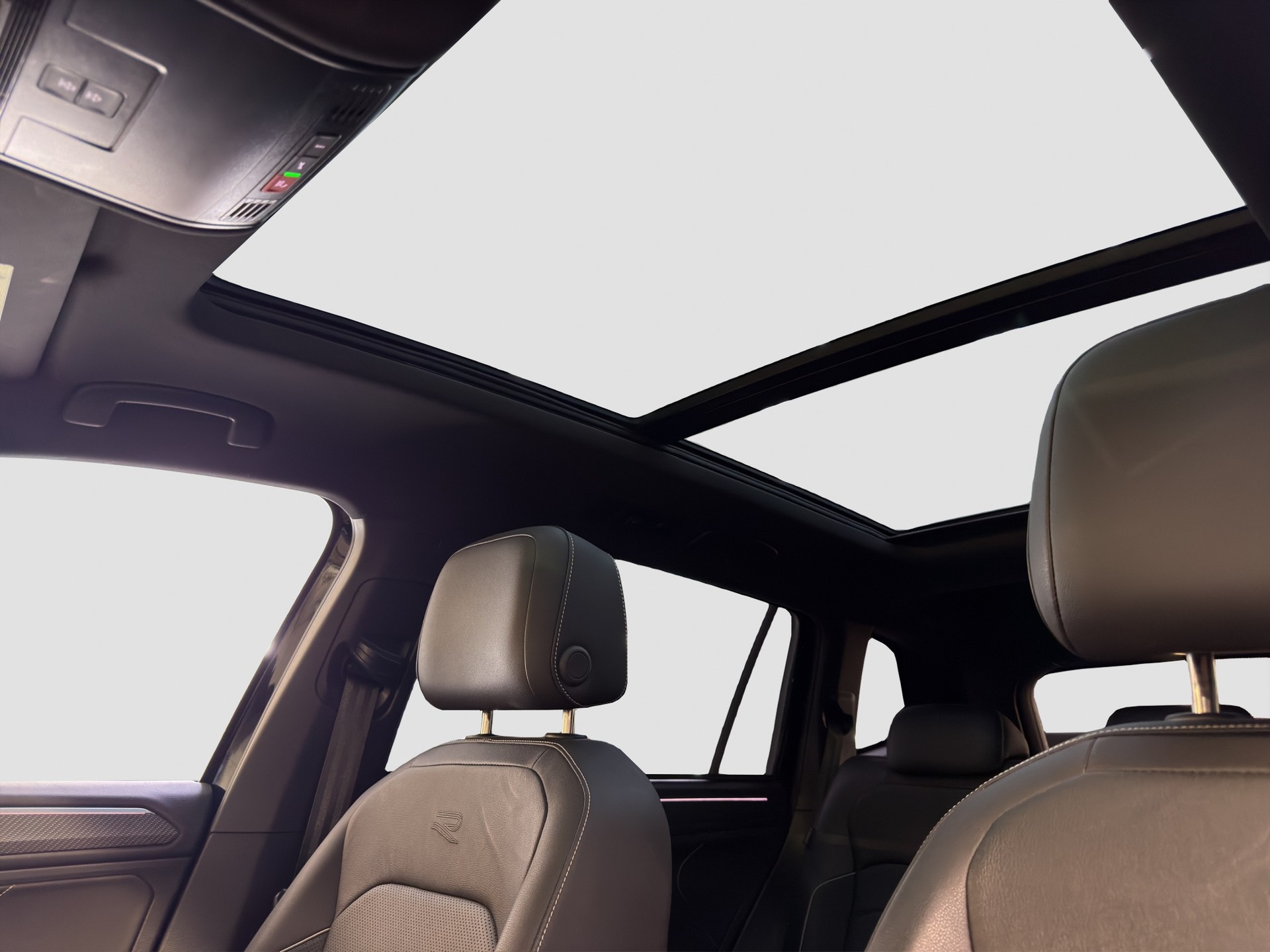VW Tiguan Allspace 2.0TSI R-Line 4Motion DSG-image-15