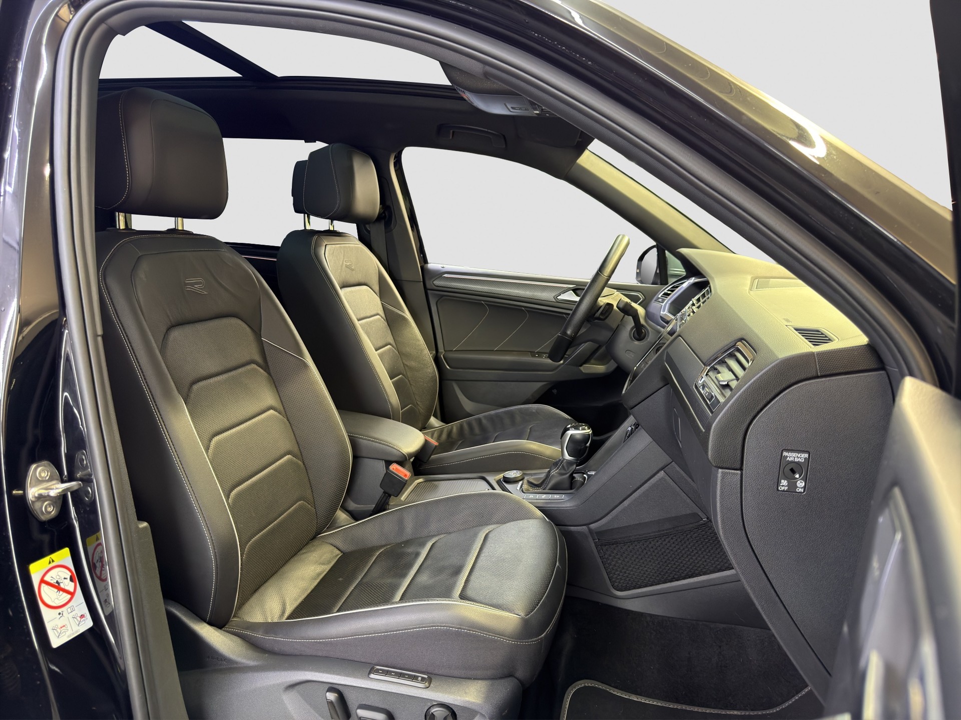 VW Tiguan Allspace 2.0TSI R-Line 4Motion DSG-image-13