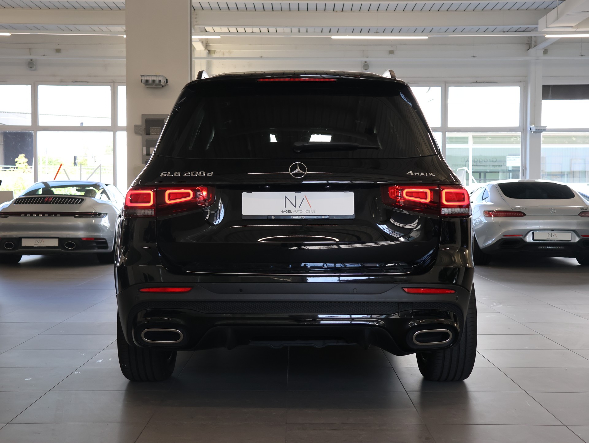 MERCEDES-BENZ GLB 200 d 4Matic AMG Line 8G-Tronic *WERKSGARANTIE 06.2027*-image-4