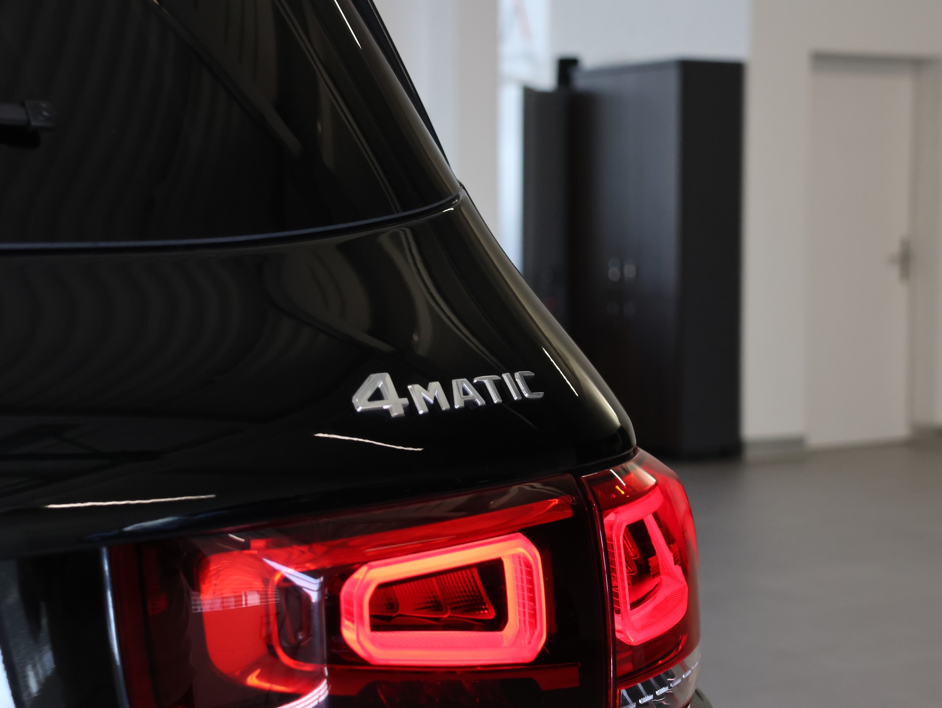 MERCEDES-BENZ GLB 200 d 4Matic AMG Line 8G-Tronic *WERKSGARANTIE 06.2027*-image-34