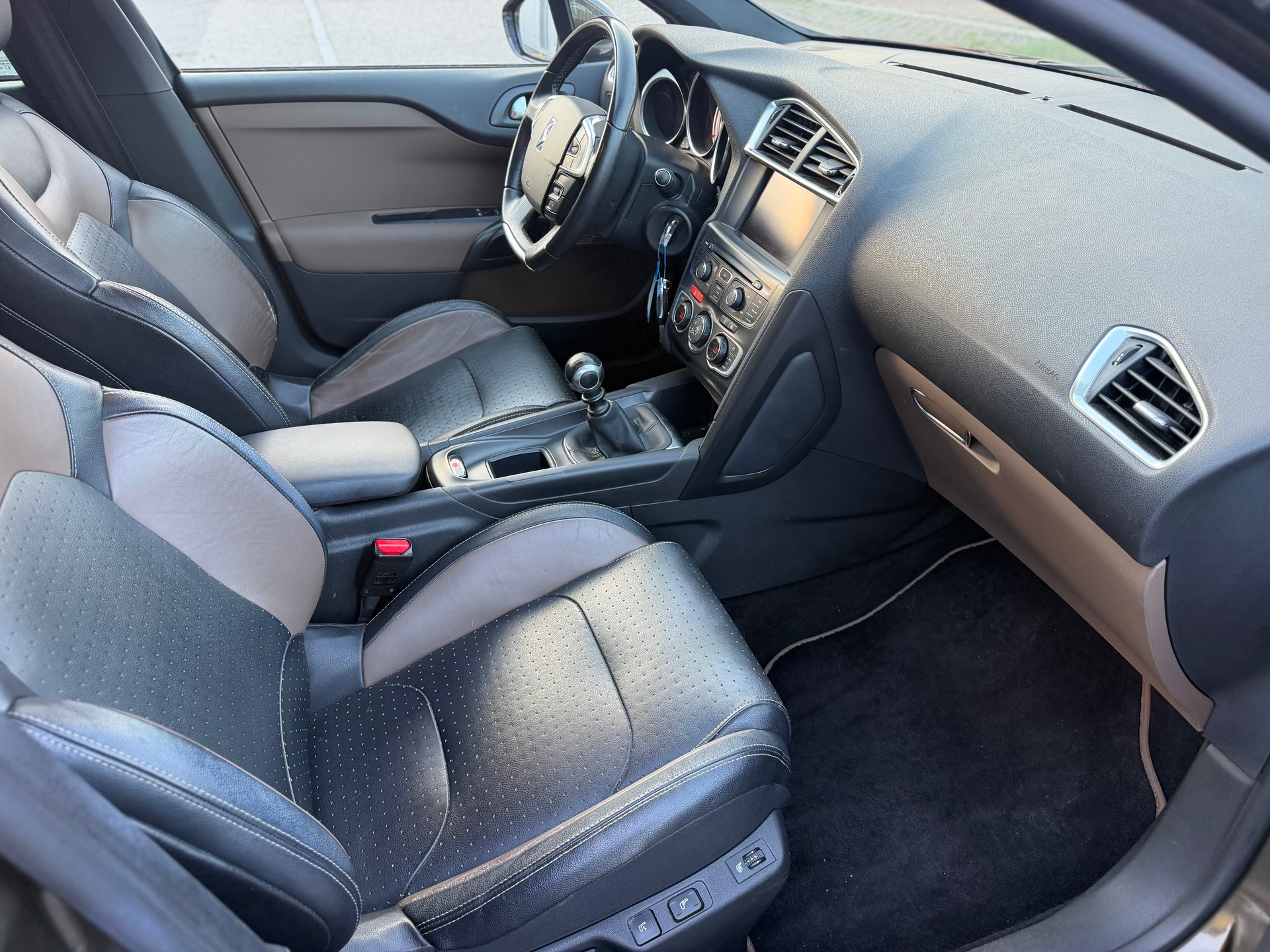 DS AUTOMOBILES DS4 1.6 THP Sport Chic-image-11