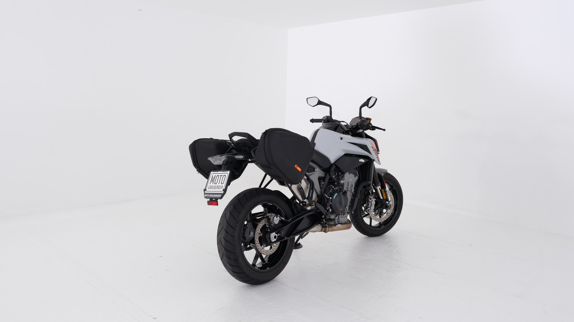 KTM 790 Duke-image-2