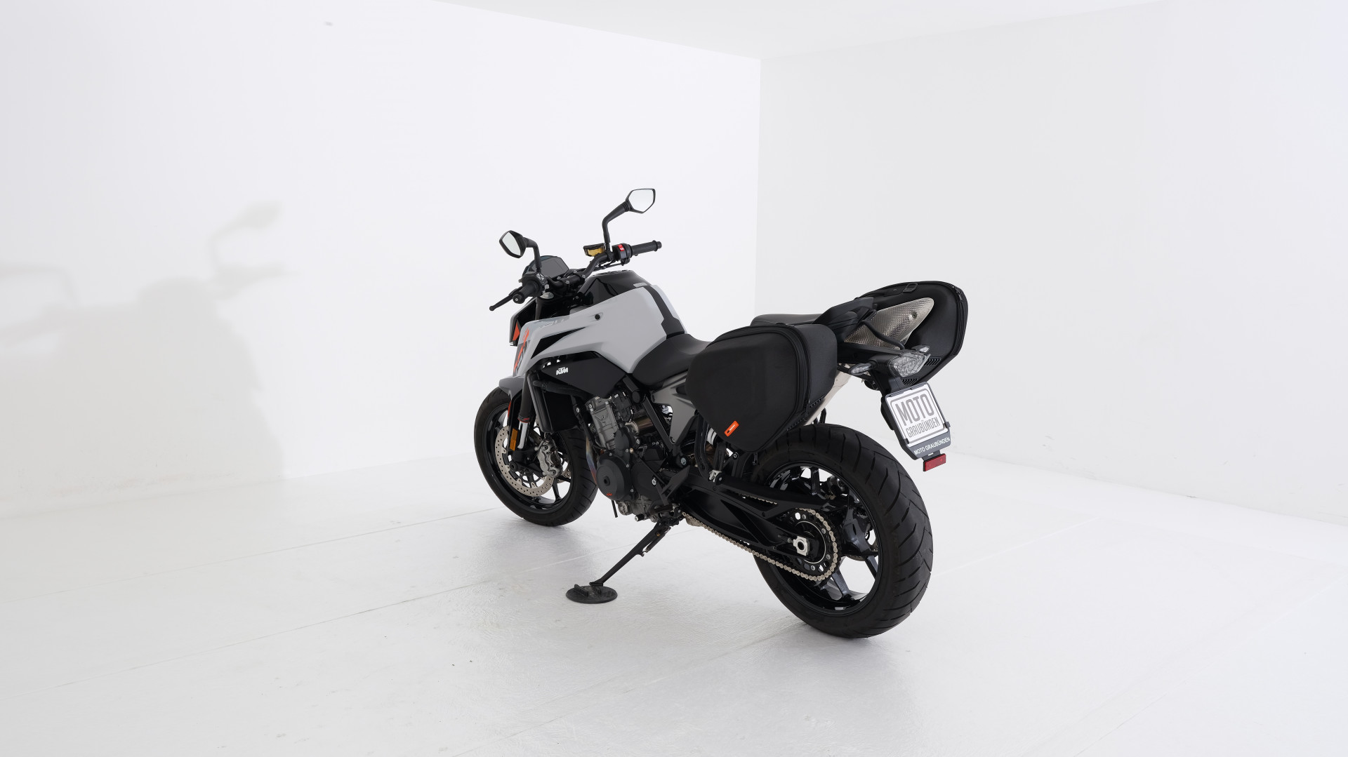 KTM 790 Duke-image-3