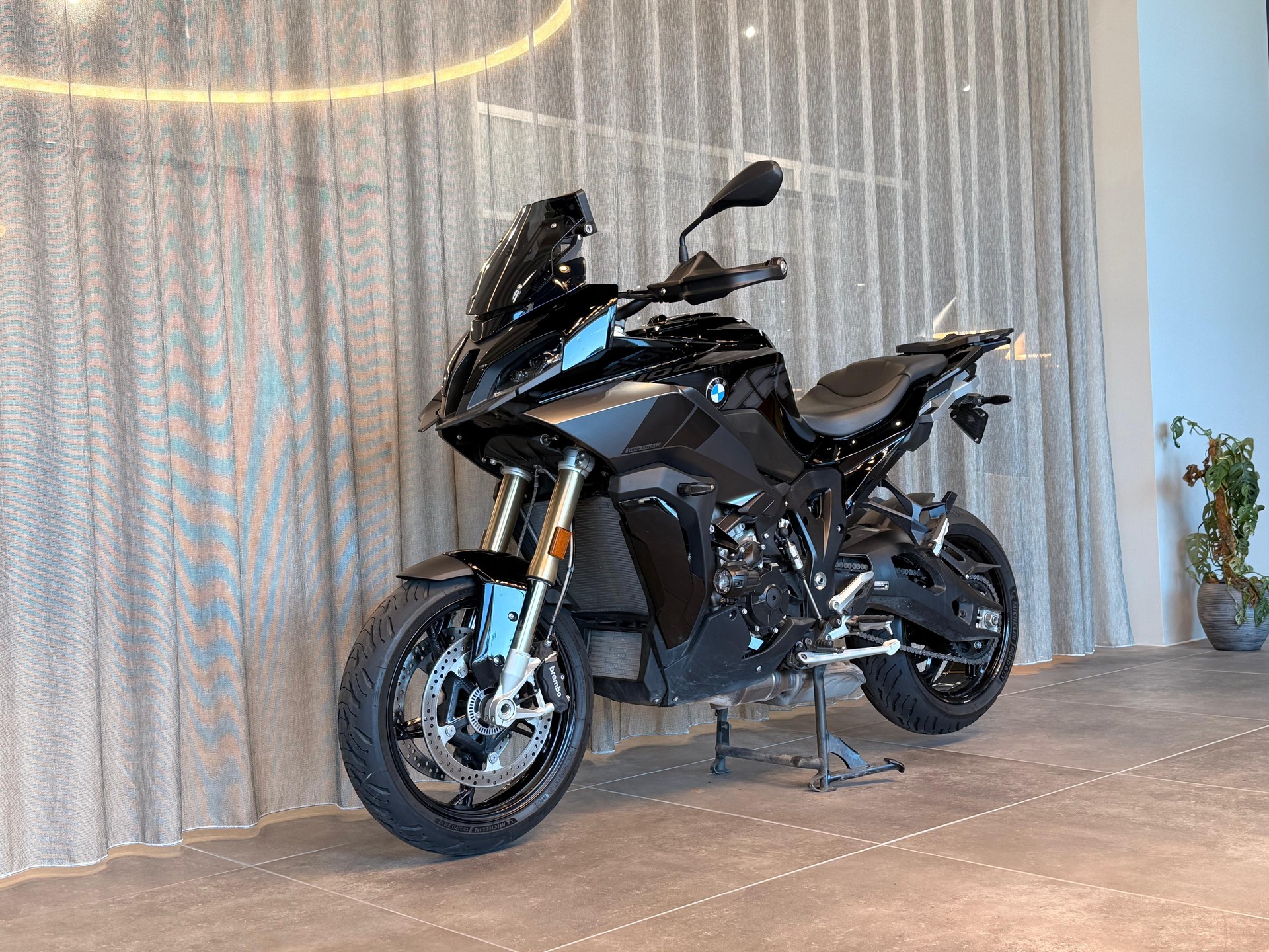 BMW S 1000 XR ABS-showroom-element-2