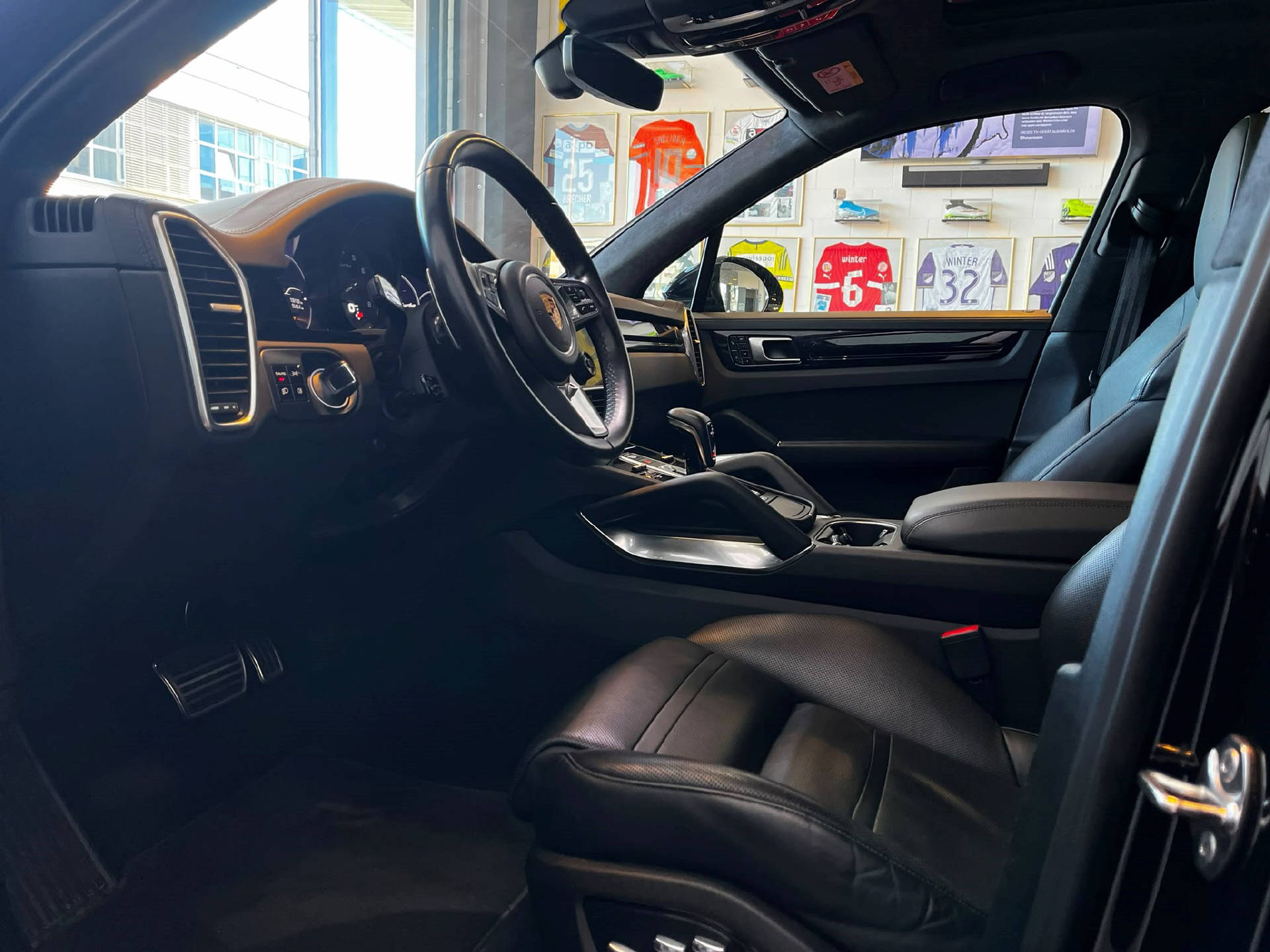 PORSCHE Cayenne 4.0 V8 Turbo-image-11