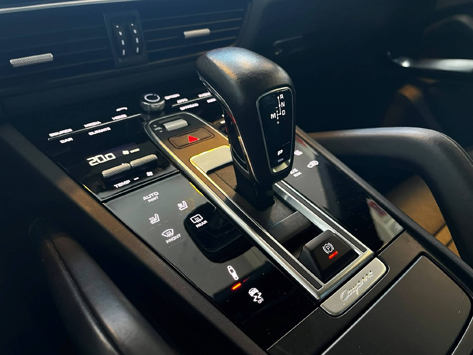 PORSCHE Cayenne 4.0 V8 Turbo-image-19