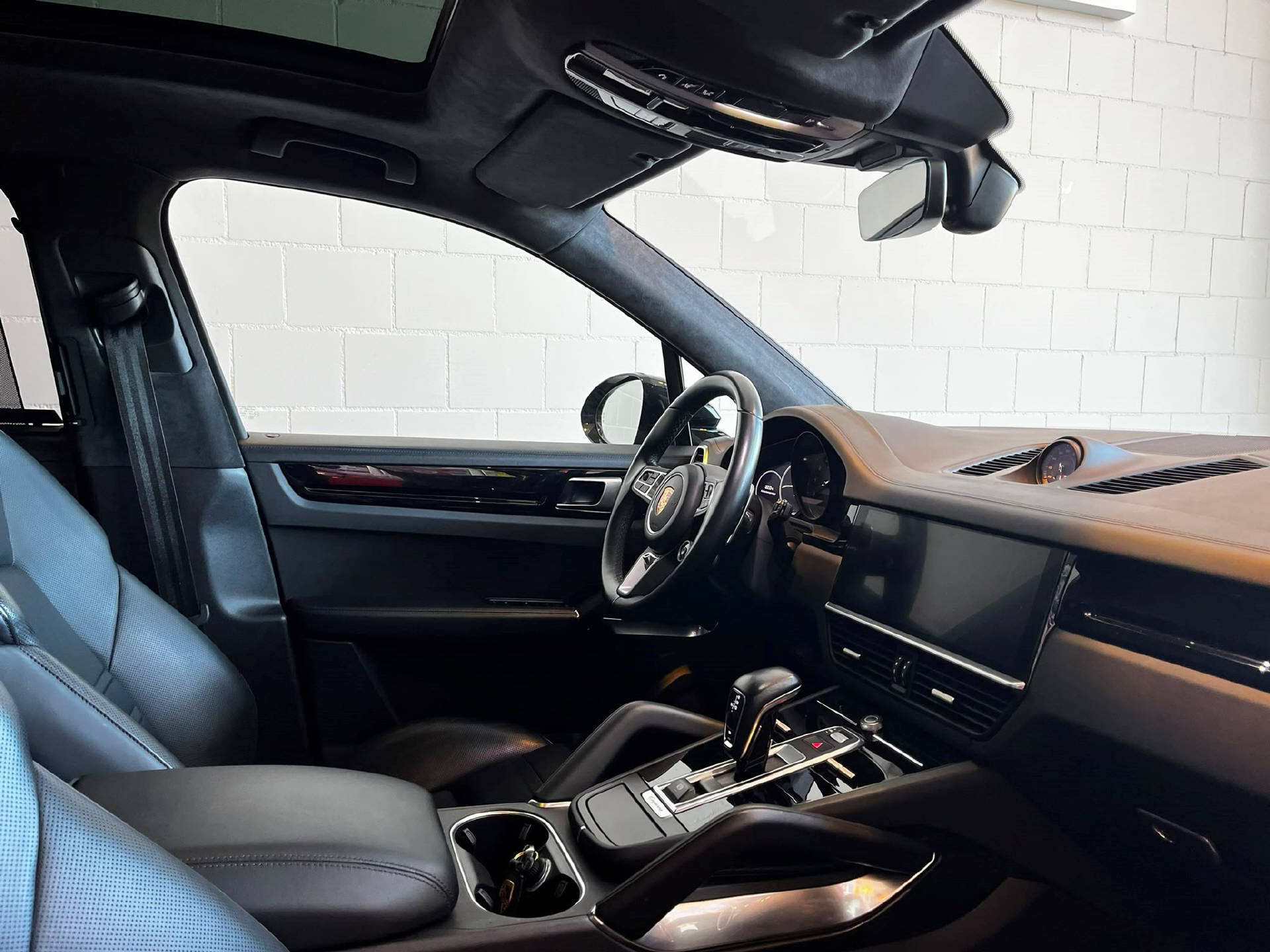 PORSCHE Cayenne 4.0 V8 Turbo-image-14