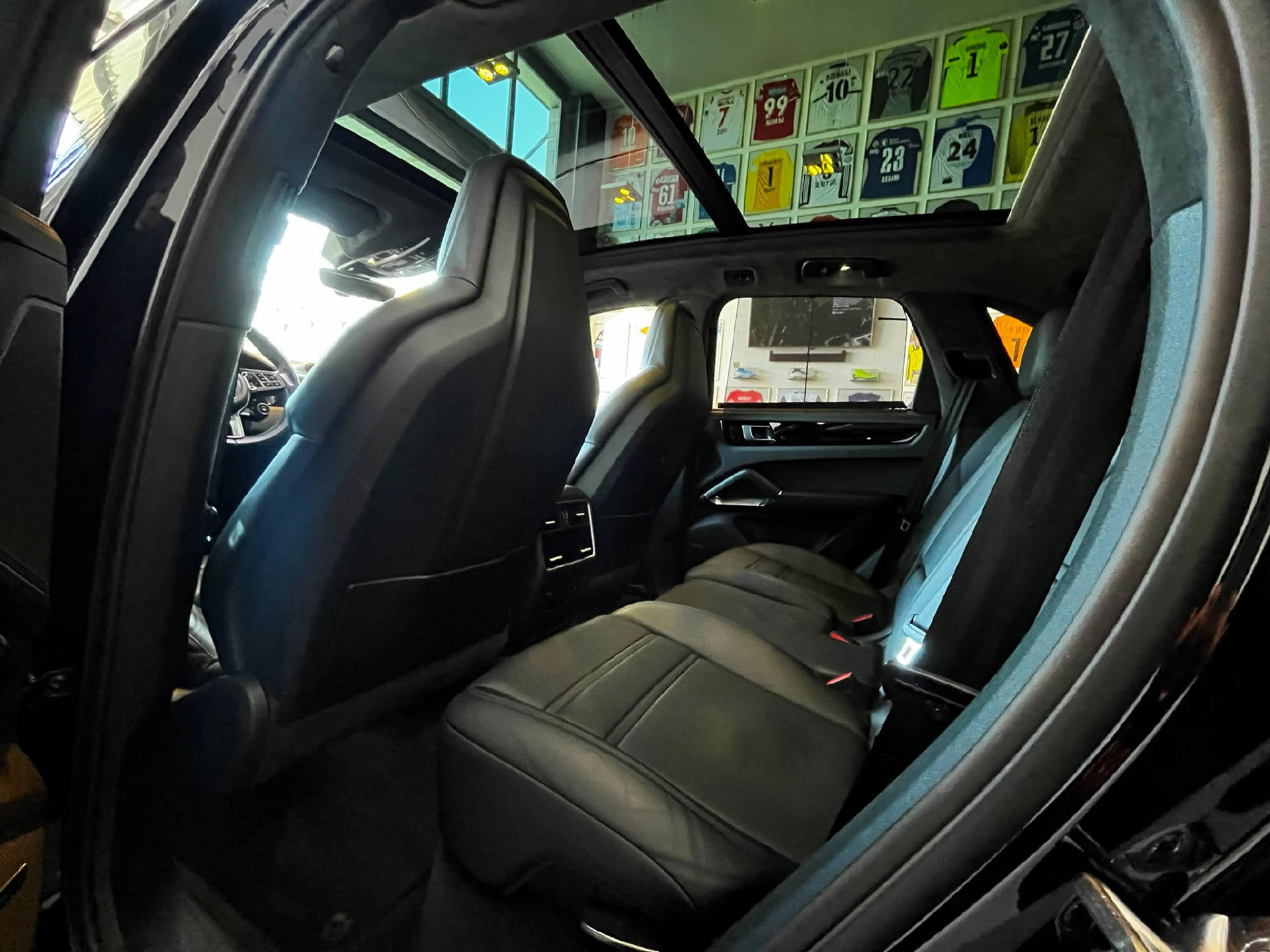 PORSCHE Cayenne 4.0 V8 Turbo-image-16