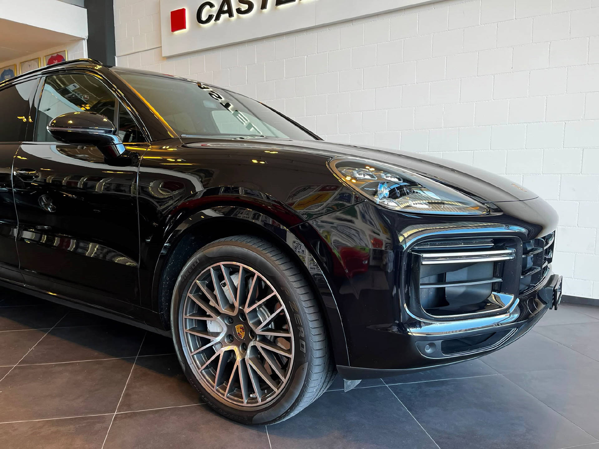 PORSCHE Cayenne 4.0 V8 Turbo-showroom-element-1