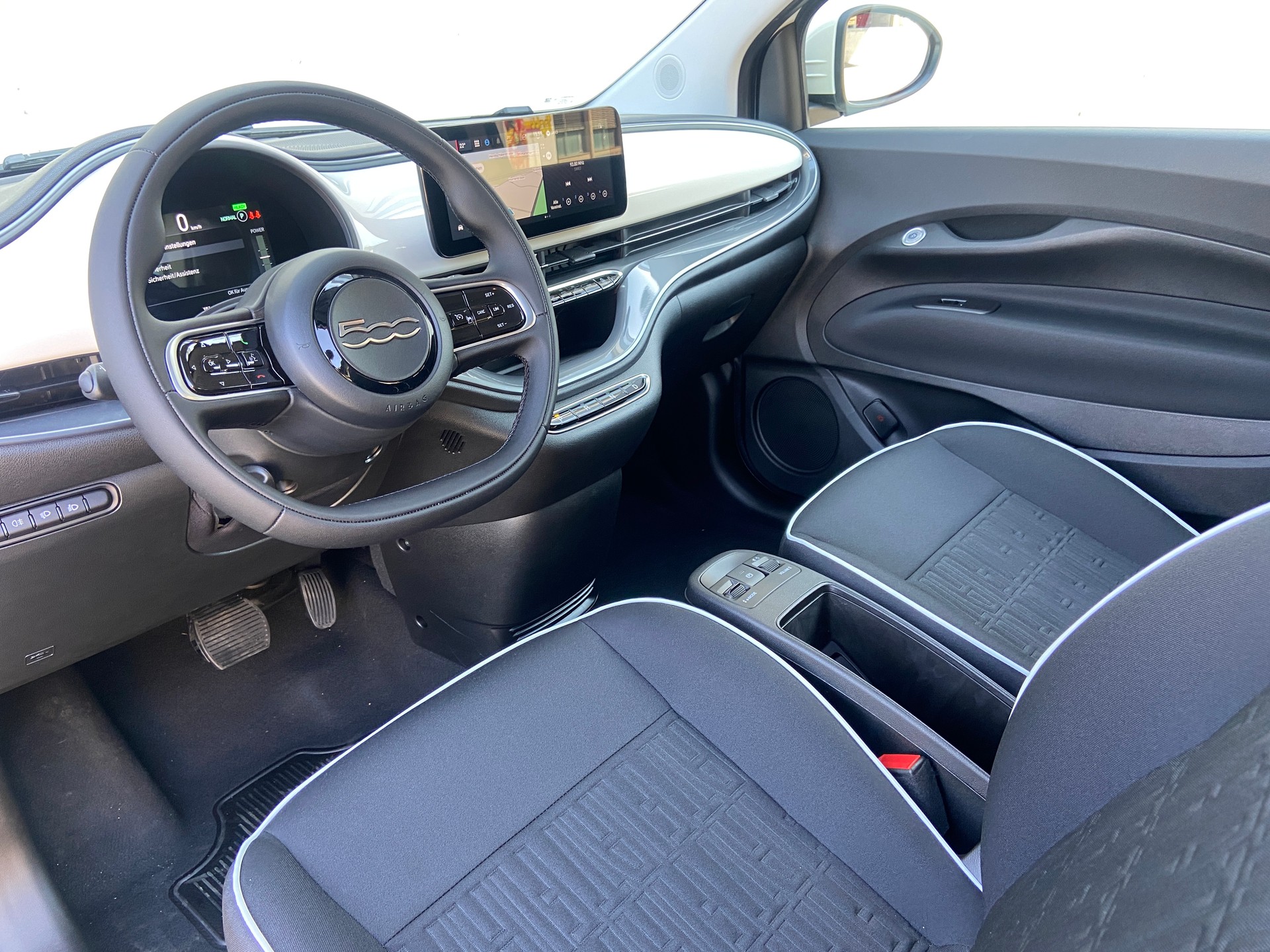 FIAT 500 electric 118PS Vita-showroom-element-3