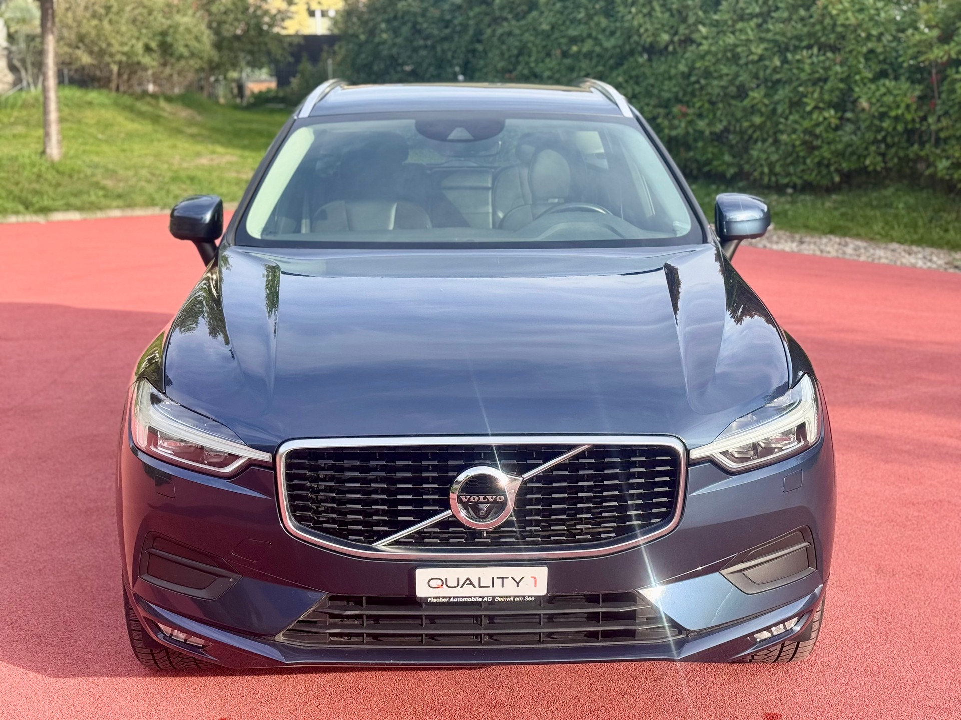 VOLVO XC60 D4 Momentum Geartronic-showroom-element-1
