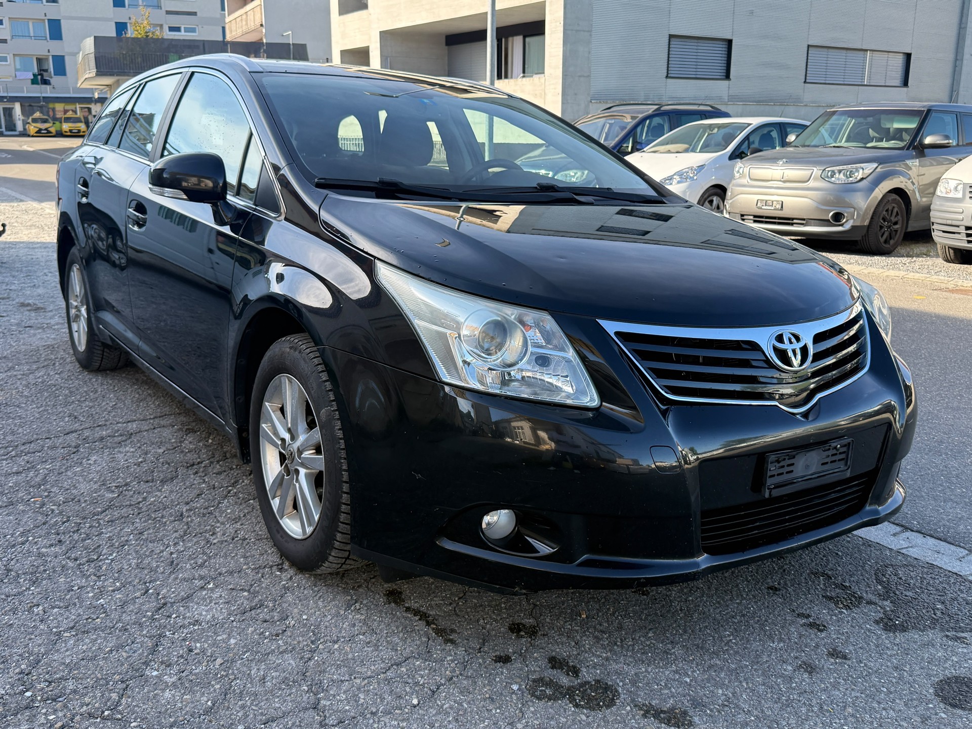 TOYOTA Avensis SW 2.0 Linea Luna Multidrive
