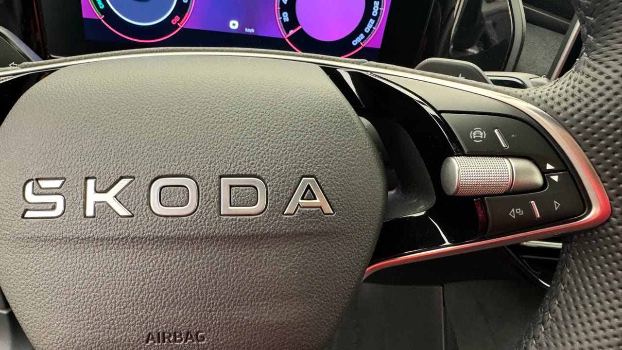 SKODA Kodiaq 1.5 TSI PHEV Sportline-image-9
