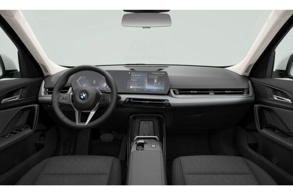 BMW X1 18d sDrive U11 (CH)-showroom-element-3