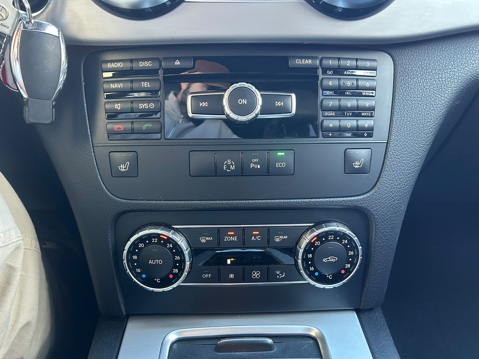 MERCEDES-BENZ GLK 220 BlueTEC 4Matic 7G-Tronic-image-12