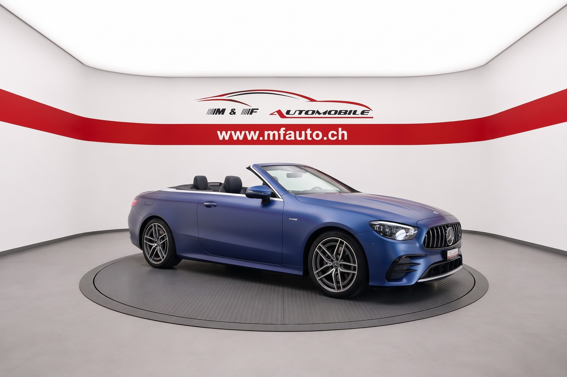 MERCEDES-BENZ E 53 AMG 4matic+ Cabriolet-showroom-element-2