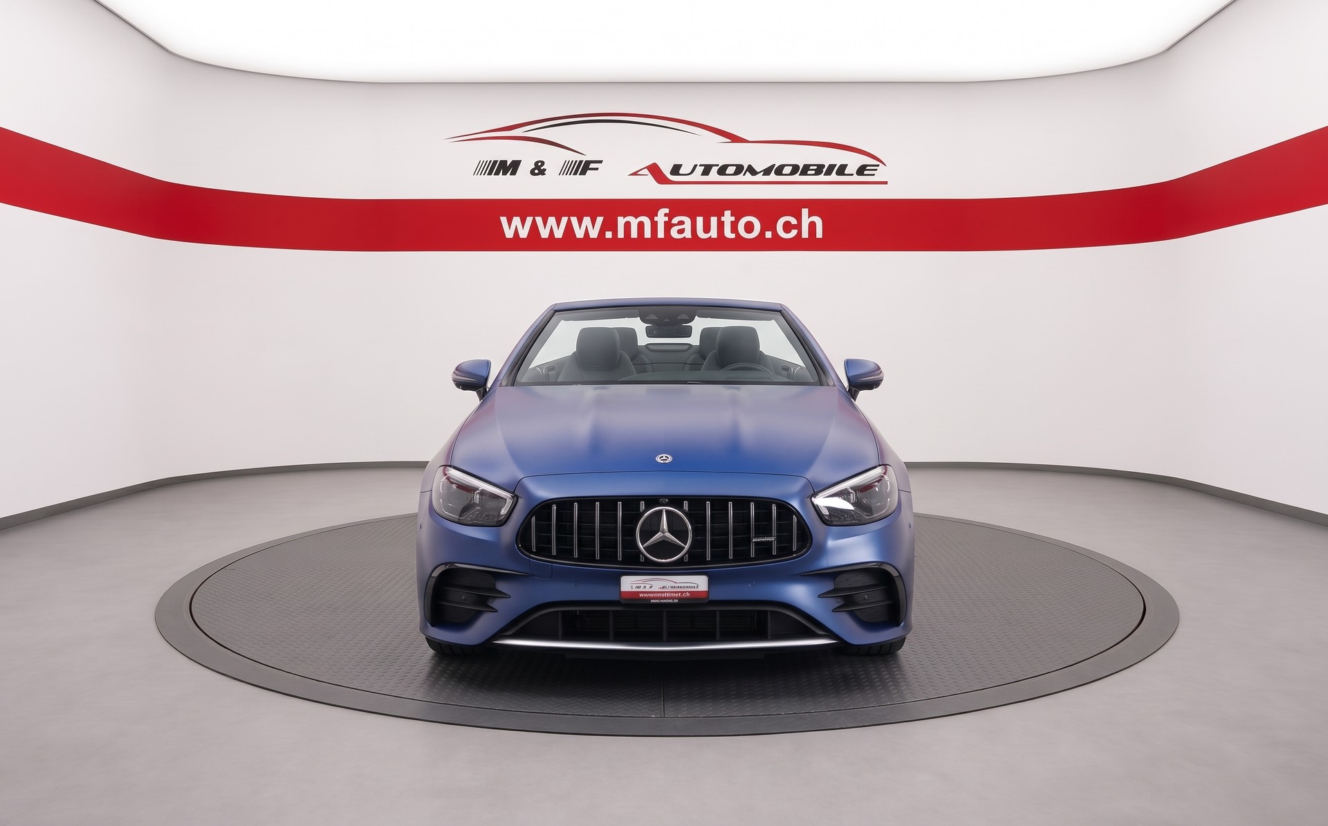 MERCEDES-BENZ E 53 AMG 4matic+ Cabriolet-showroom-element-1