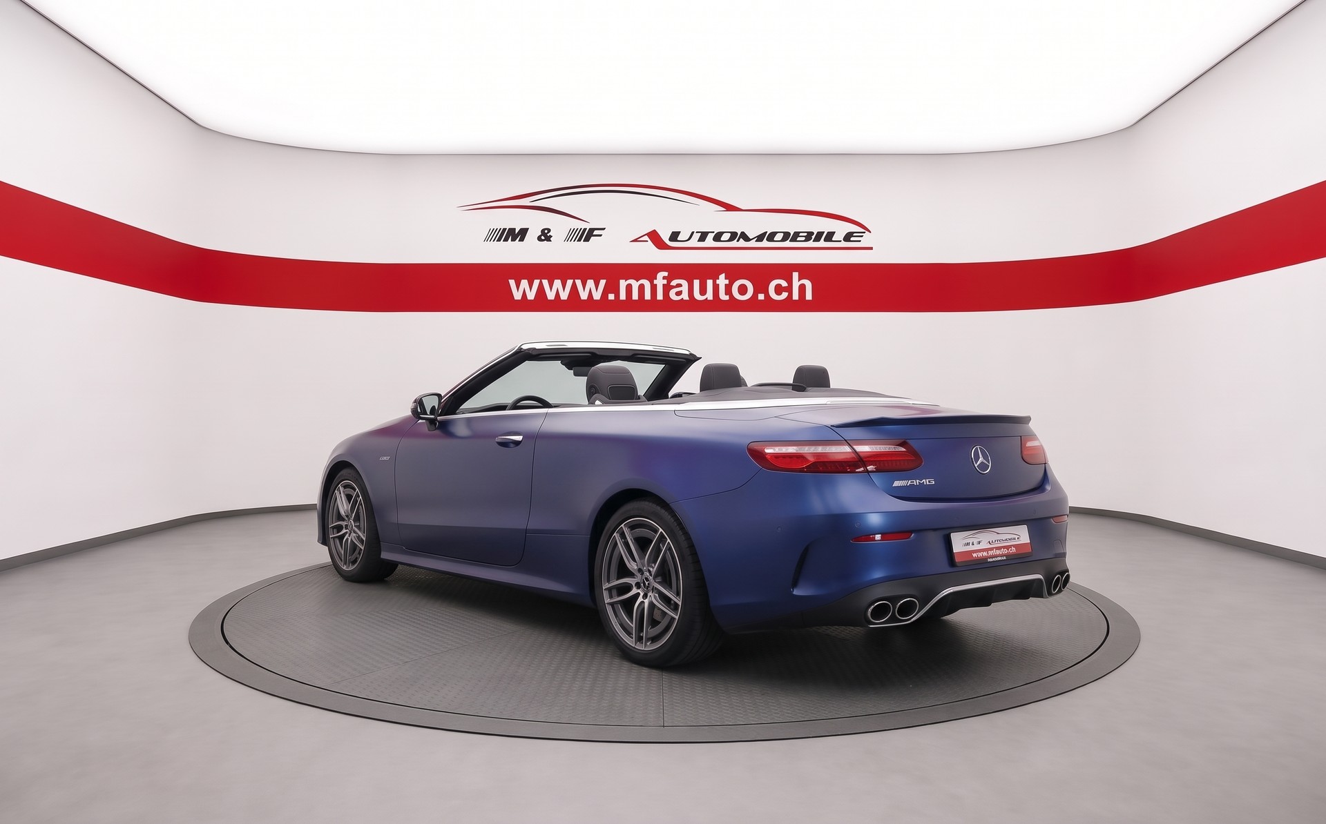 MERCEDES-BENZ E 53 AMG 4matic+ Cabriolet-showroom-element-3