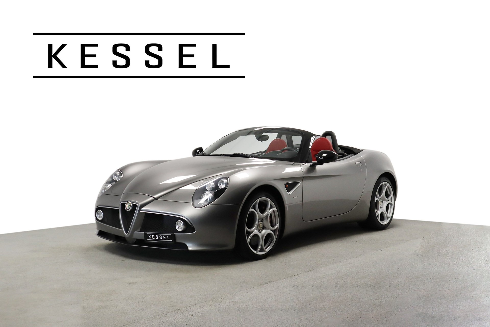 ALFA ROMEO 8C Spider-image-1