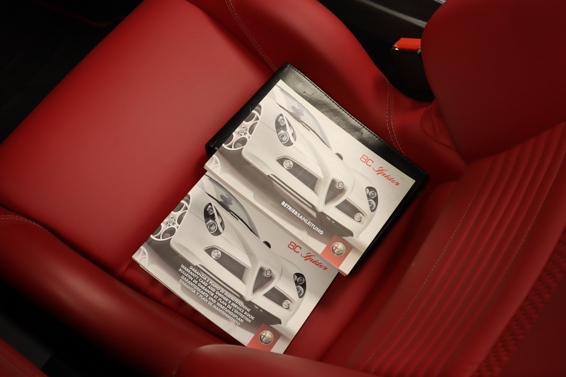 ALFA ROMEO 8C Spider-image-9