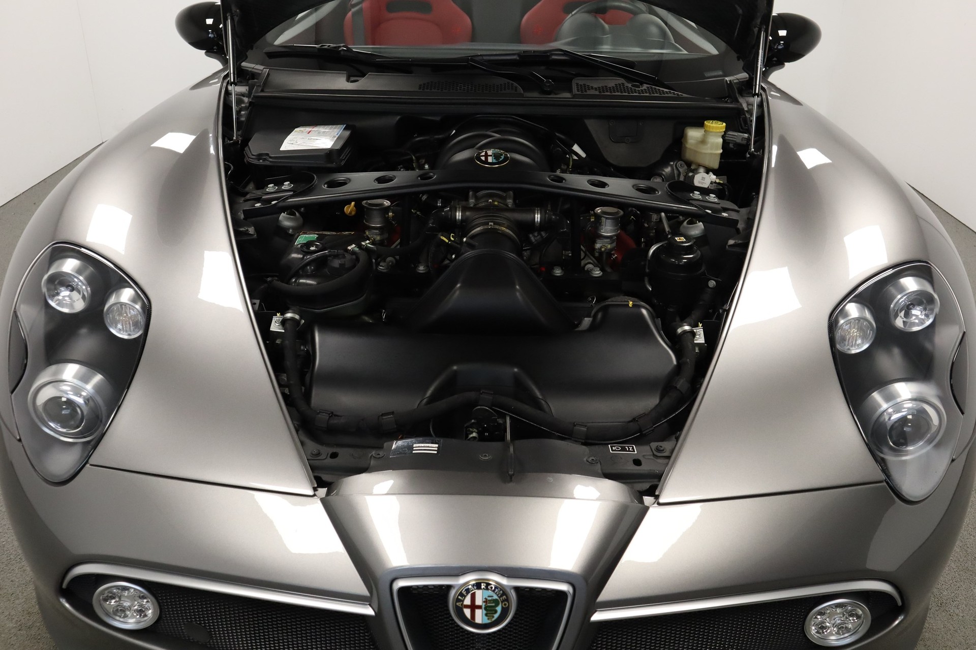 ALFA ROMEO 8C Spider-image-12