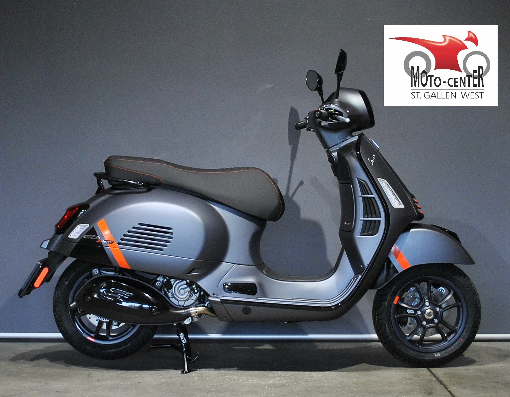 PIAGGIO Vespa GTS 300 Super Sport ABS-image-1