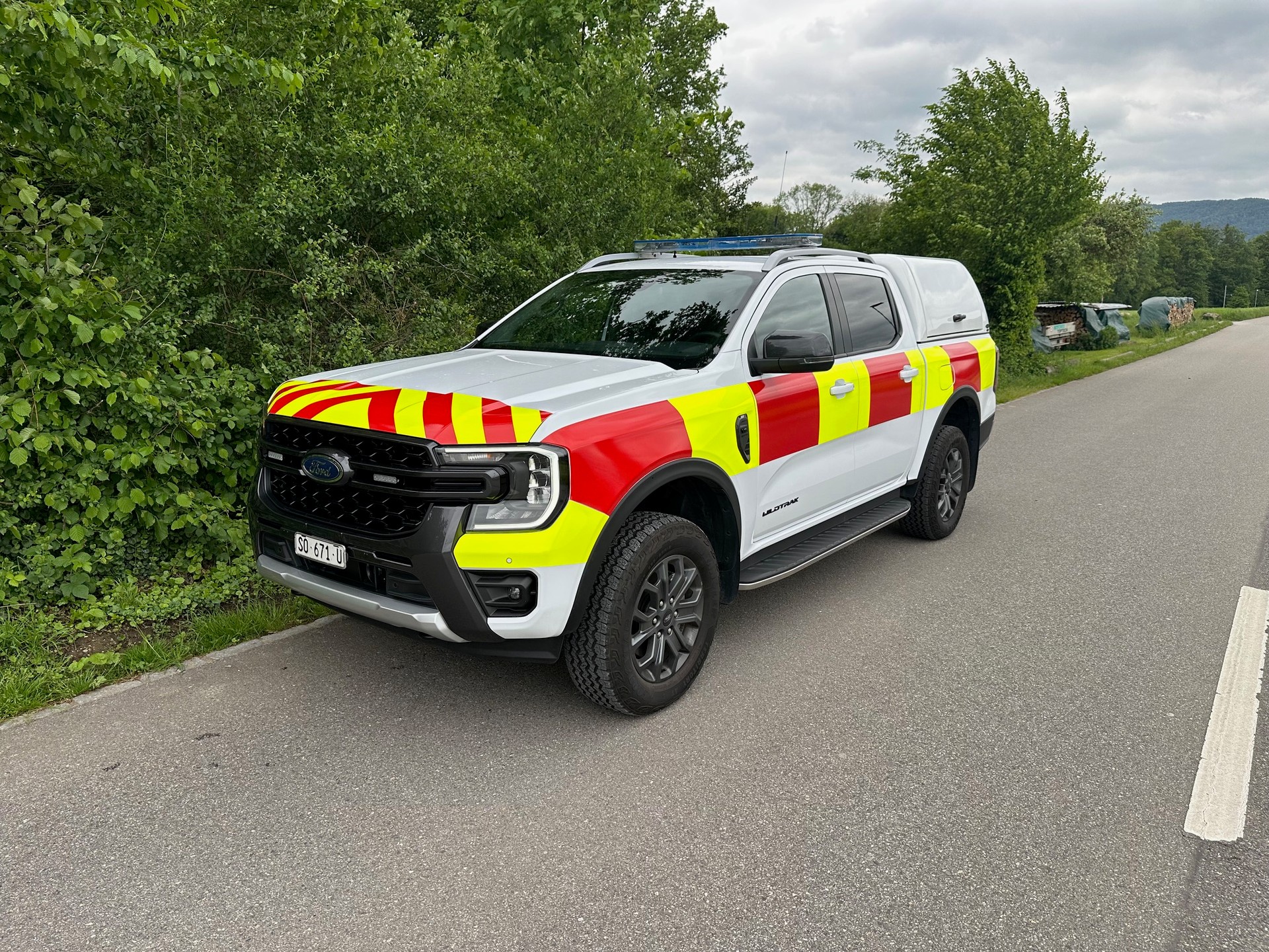 FORD Ranger Wildtrak 3.0 Feuerwehr mit Blaulicht