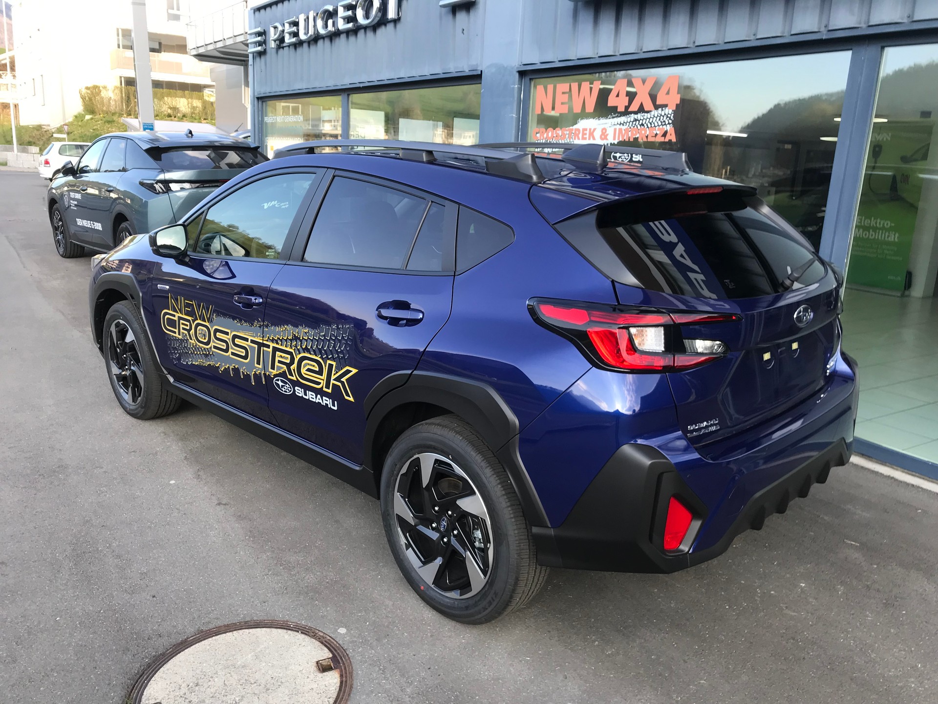 SUBARU Crosstrek 2.0 e-Boxer Swiss Plus AWD Lineartronic-image-4