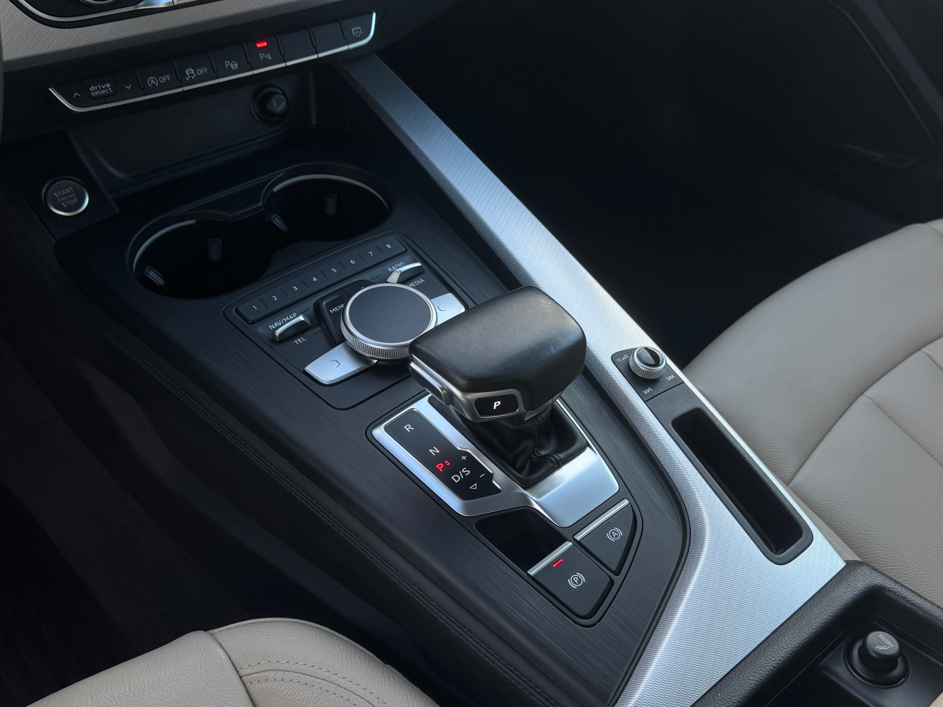 AUDI A5 Sportback 3.0 TDI Sport S-tronic (CH)-image-11
