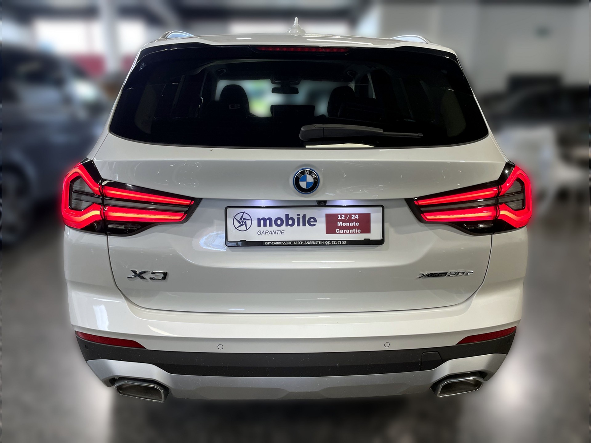 BMW X3 xDrive 30e-showroom-element-2