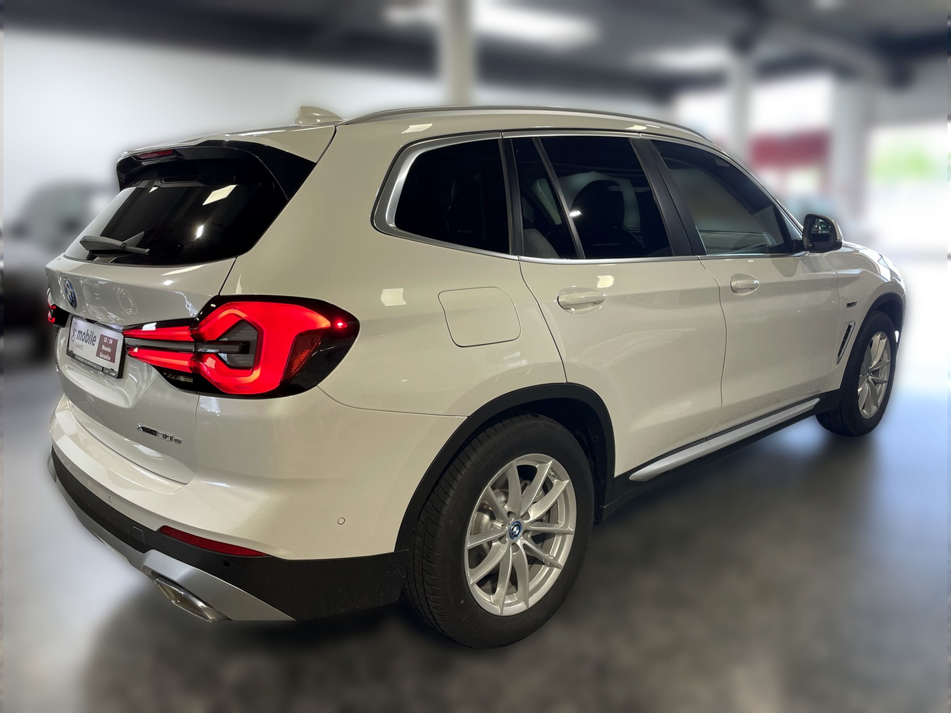 BMW X3 xDrive 30e-showroom-element-3