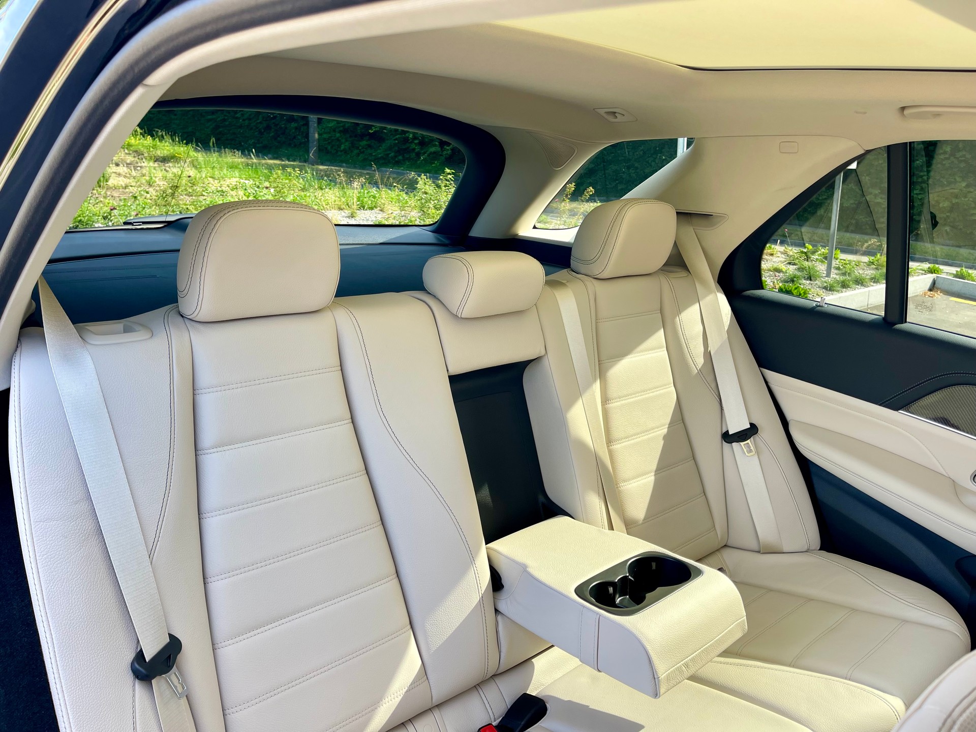 MERCEDES-BENZ GLE 400 e 4Matic 9G-Tronic AMG-Line (Vollausstattung)-image-3