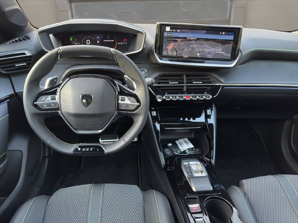 PEUGEOT 208 1.2 Hybrid 145 GT-image-9