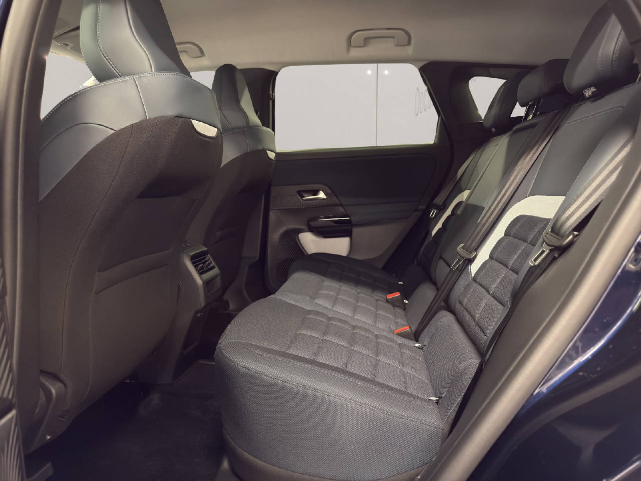 CITROEN C5 Aircross 1.2 Hybrid Plus-image-9