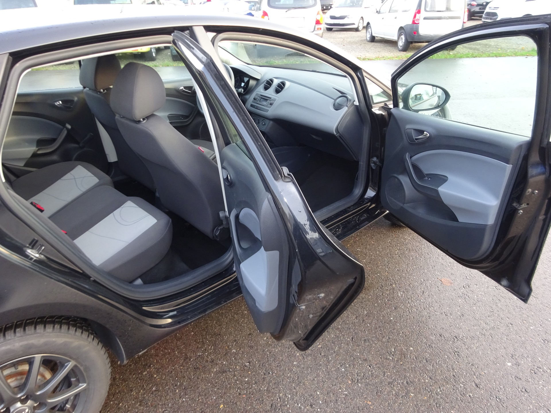 SEAT Ibiza 1.4 Reference-image-4