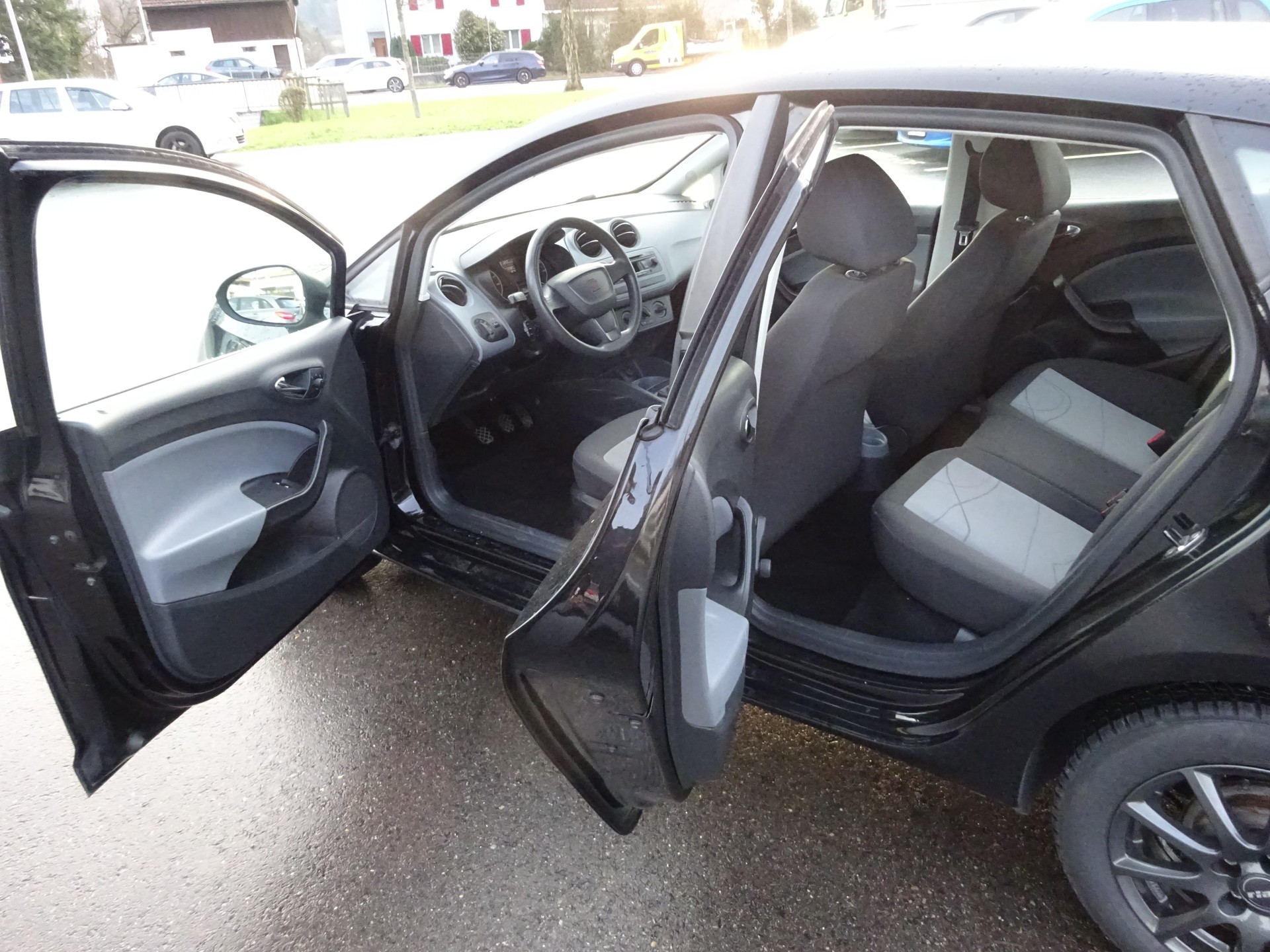SEAT Ibiza 1.4 Reference-image-7