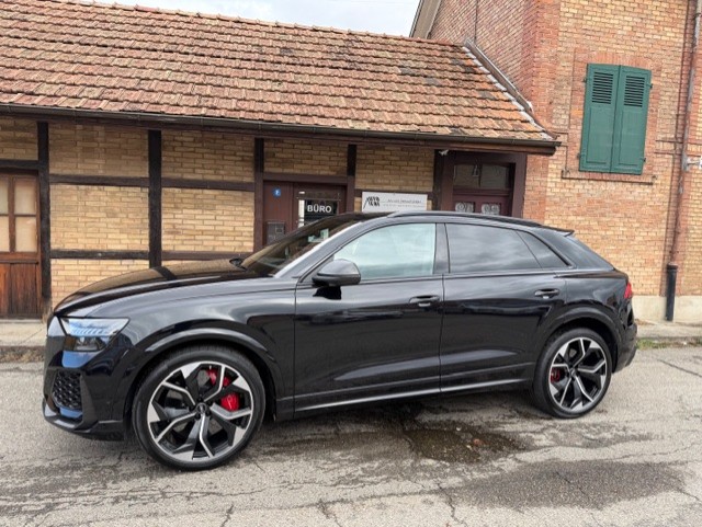 AUDI RSQ8 quattro tiptronic-image-1